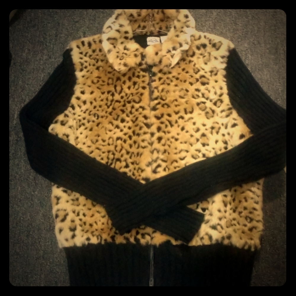 Lady's sweater